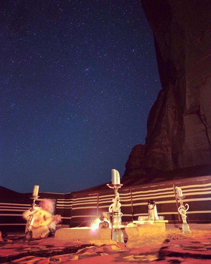 Bed and Breakfast Moon City Camp à Wadi Rum Extérieur photo